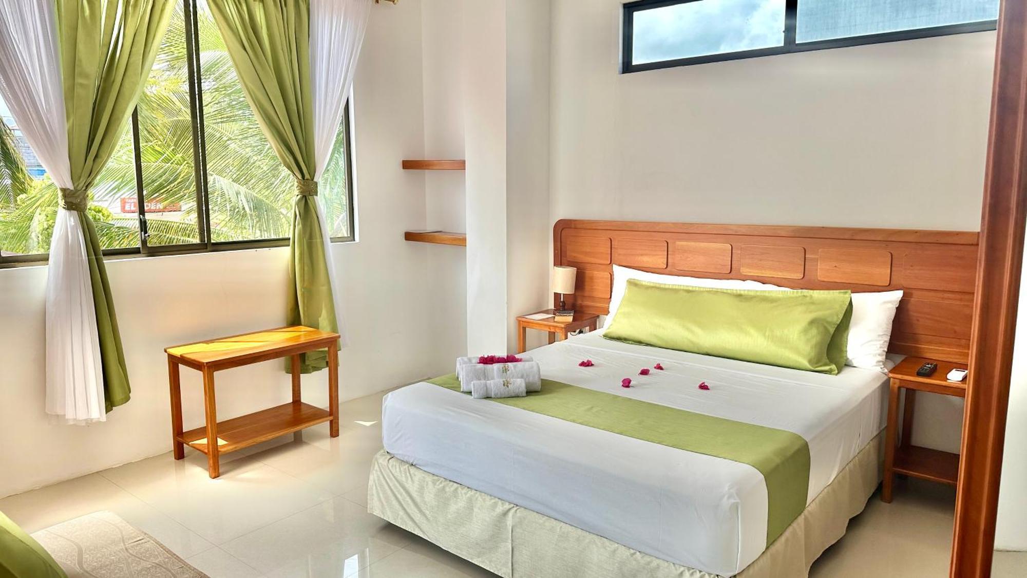 Hostal Suenos Silvestres 푸에르토아요라 외부 사진