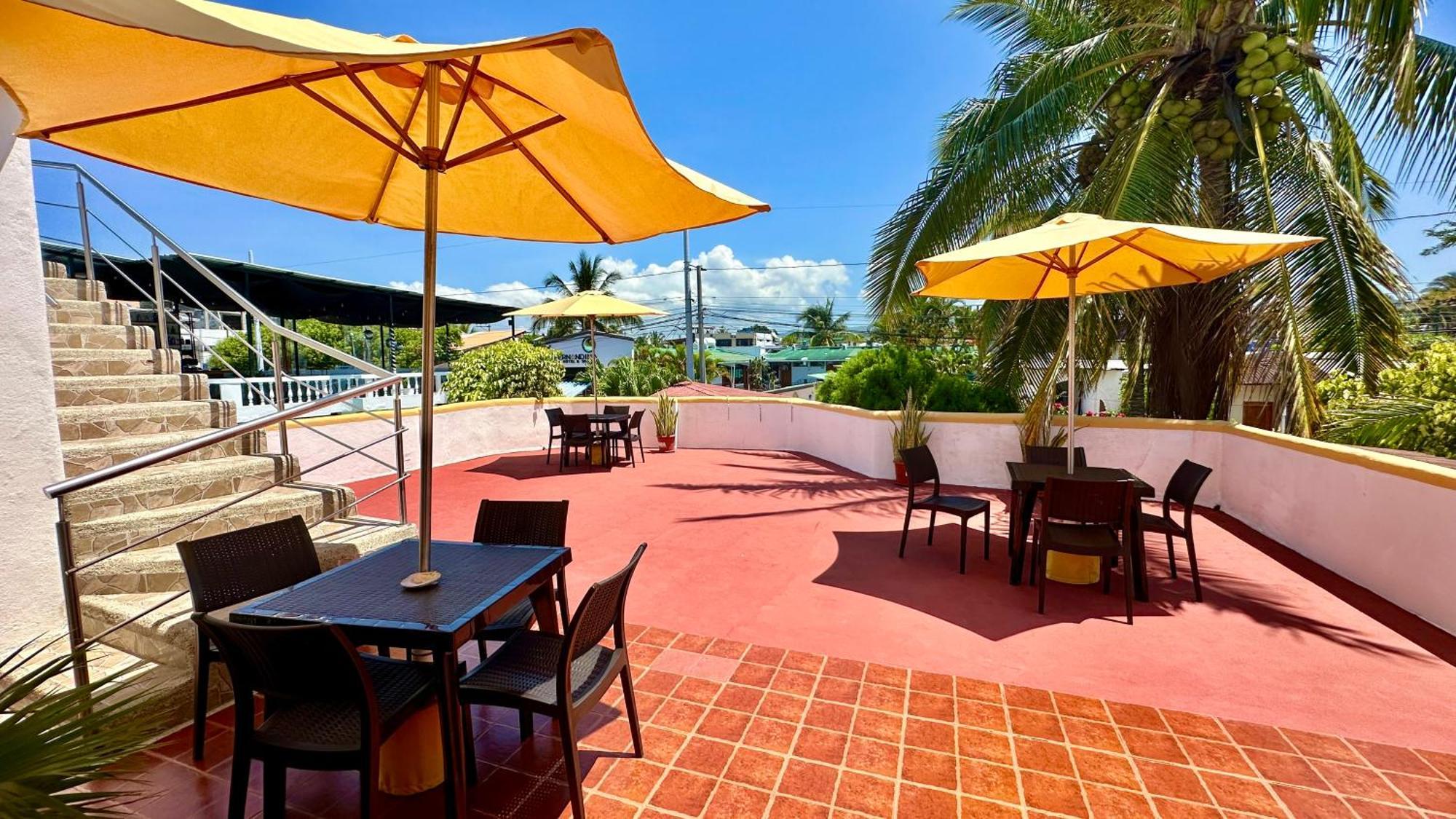 Hostal Suenos Silvestres 푸에르토아요라 외부 사진