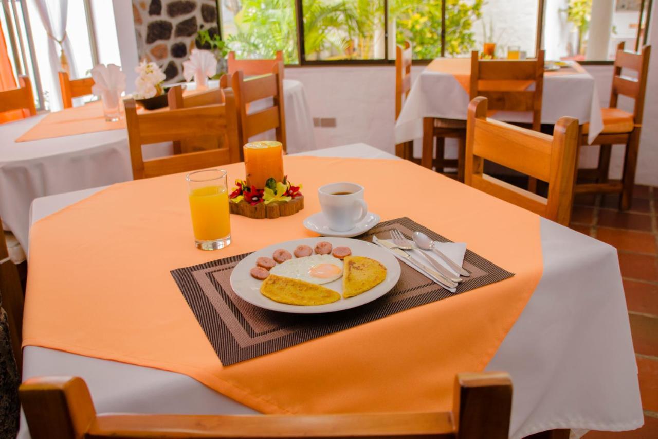 Hostal Suenos Silvestres 푸에르토아요라 외부 사진