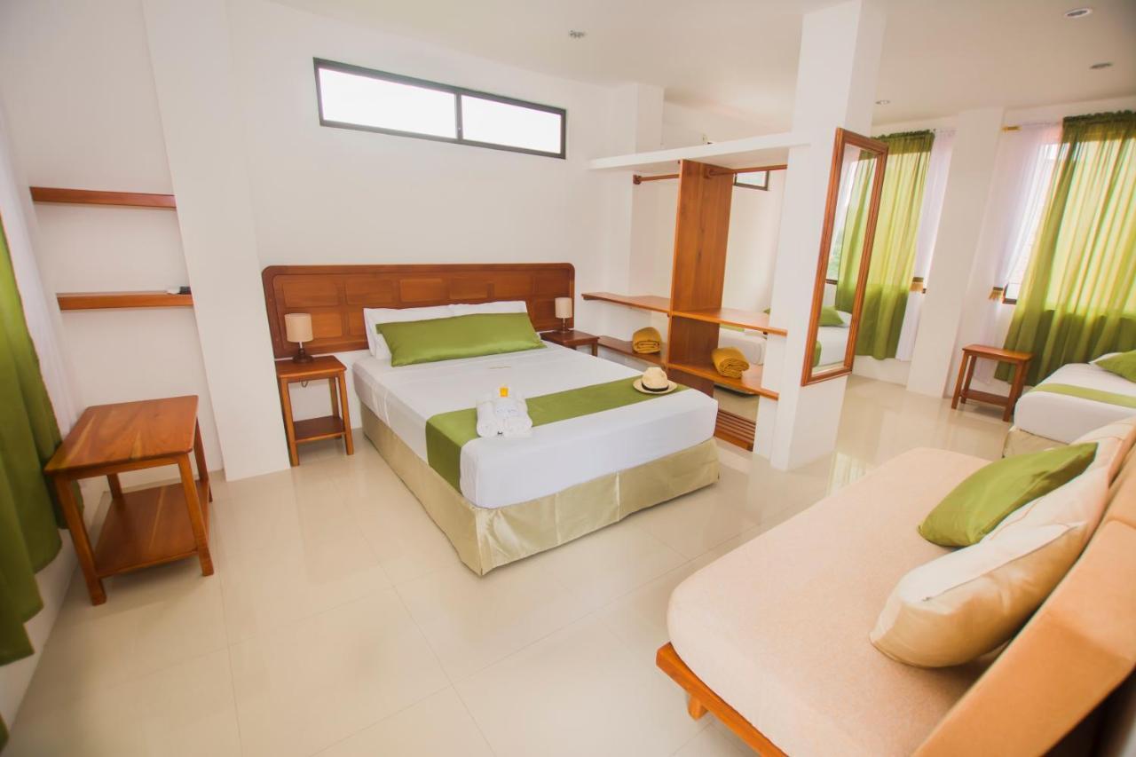 Hostal Suenos Silvestres 푸에르토아요라 외부 사진